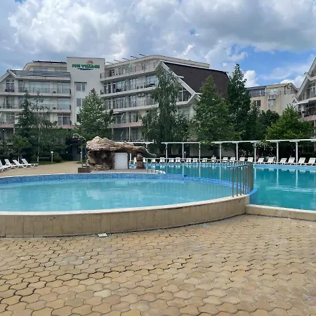 Apartmán 1-bedroom On The 6th Floor With Large Balcony