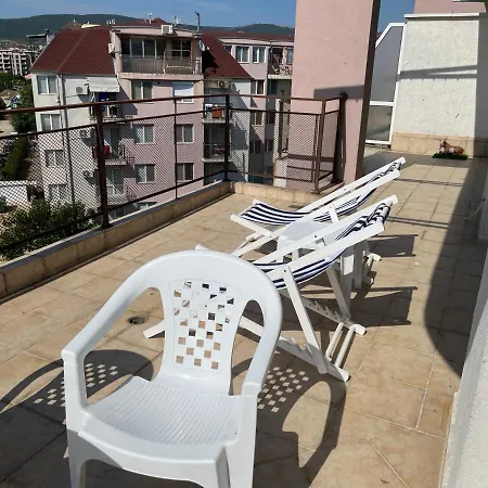Apartmán 1-bedroom On The 6th Floor With Large Balcony *